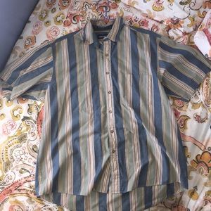 Casual and sylish, colorful button up